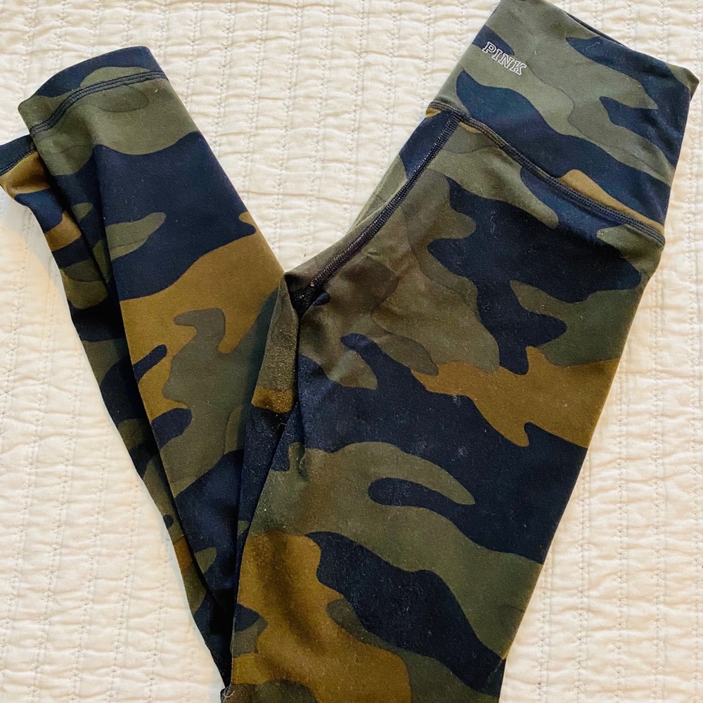 PINK camo leggings